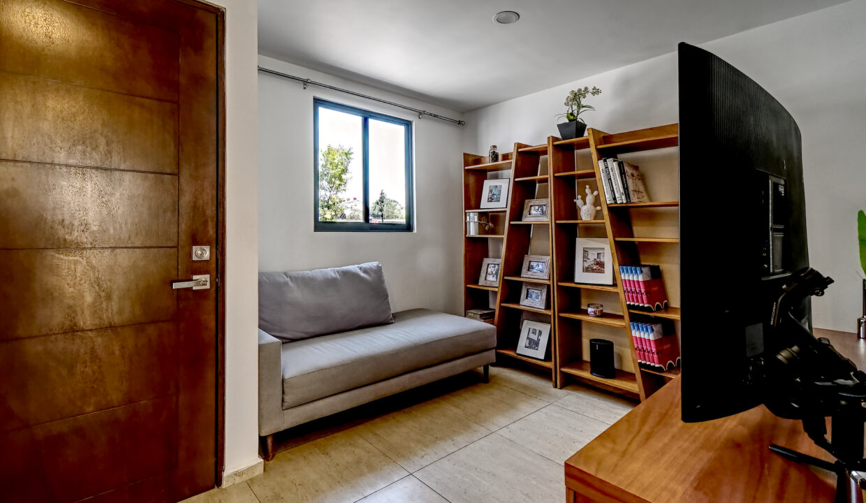 Tipo Roble - Family Room